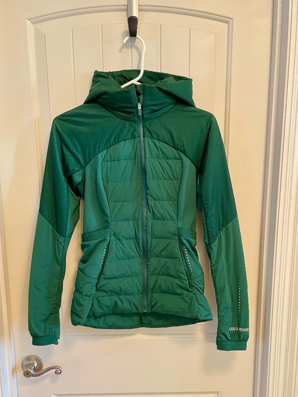 Lululemon Down for It All Jacket Everglade Green, Size 4